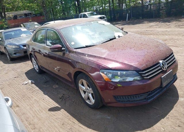 2014 VOLKSWAGEN Passat