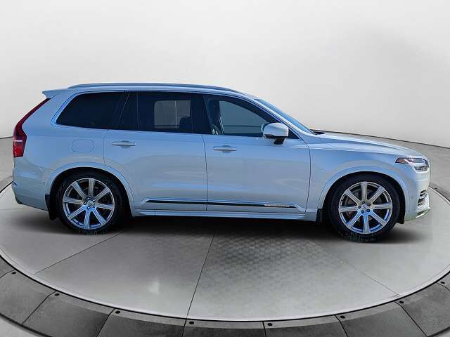 2018 VOLVO XC90