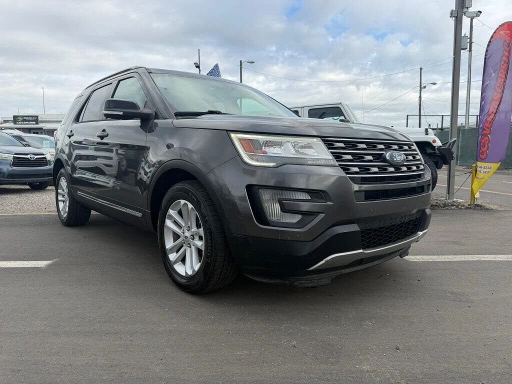 2017 FORD Explorer