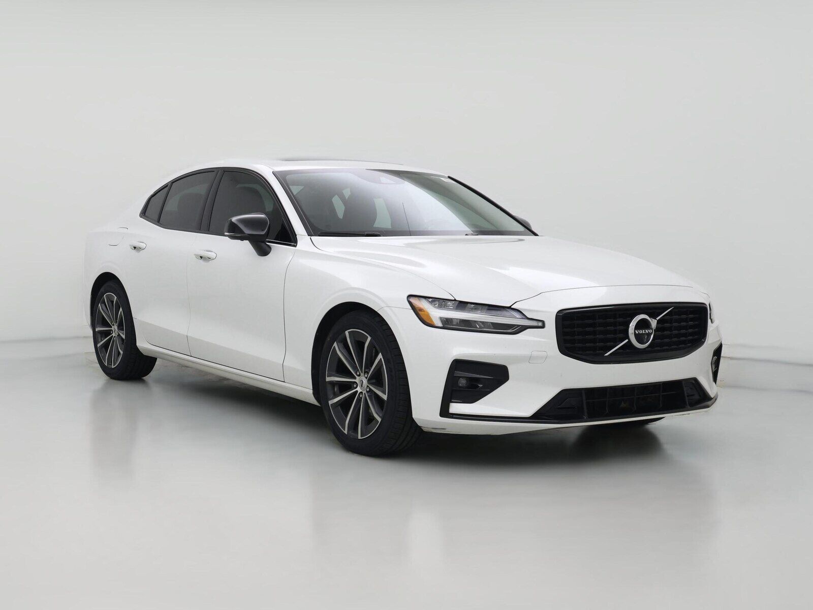 2022 VOLVO S60