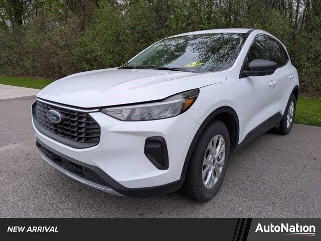 2023 FORD Escape