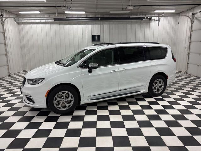 2023 CHRYSLER Pacifica