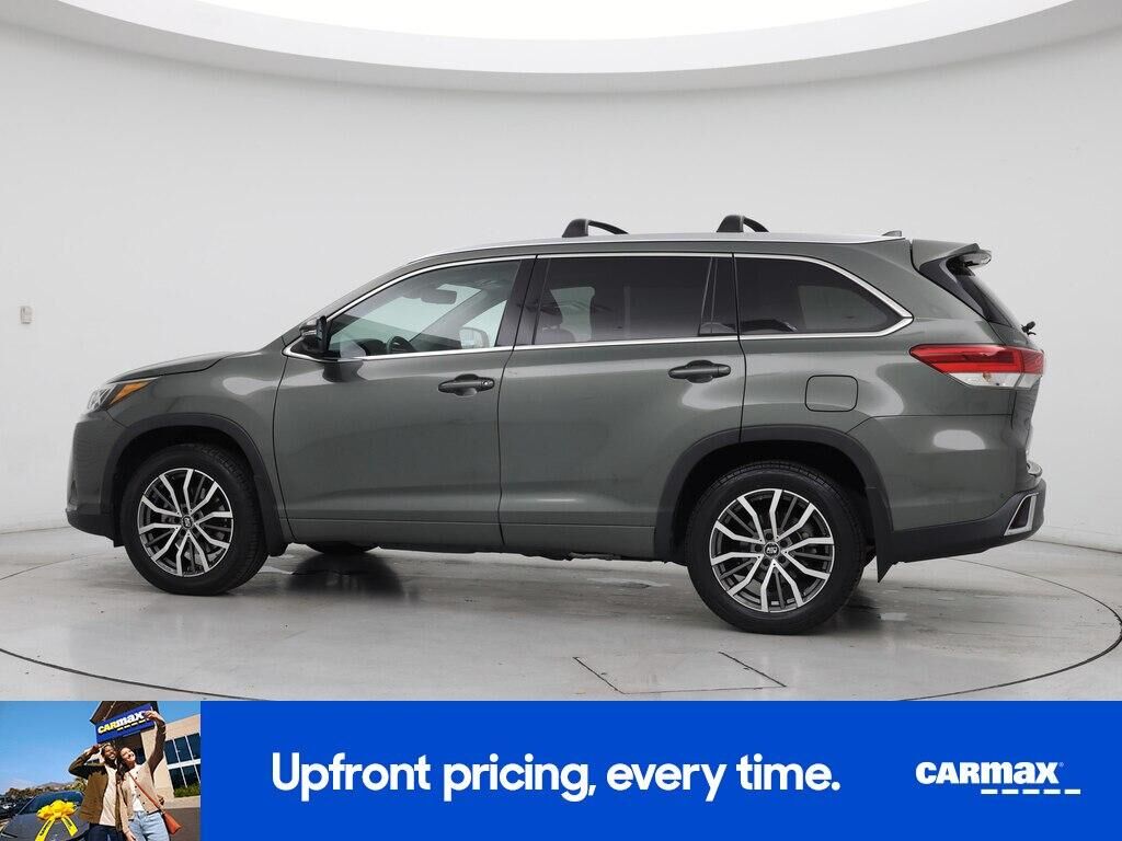 2017 TOYOTA Highlander