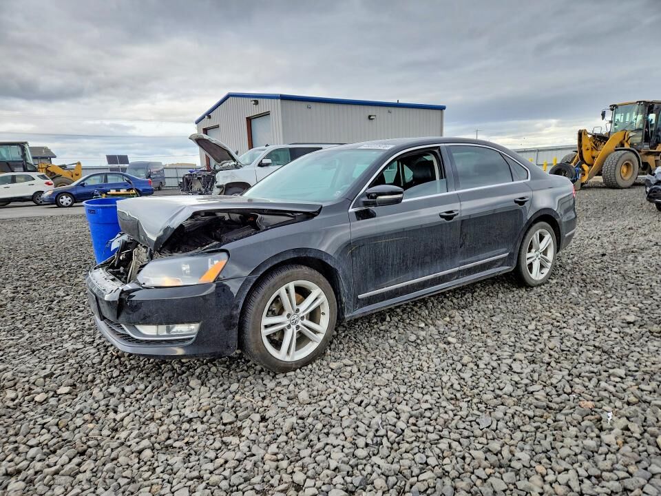 2014 VOLKSWAGEN Passat
