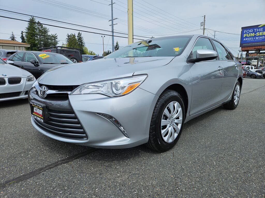 2016 TOYOTA Camry