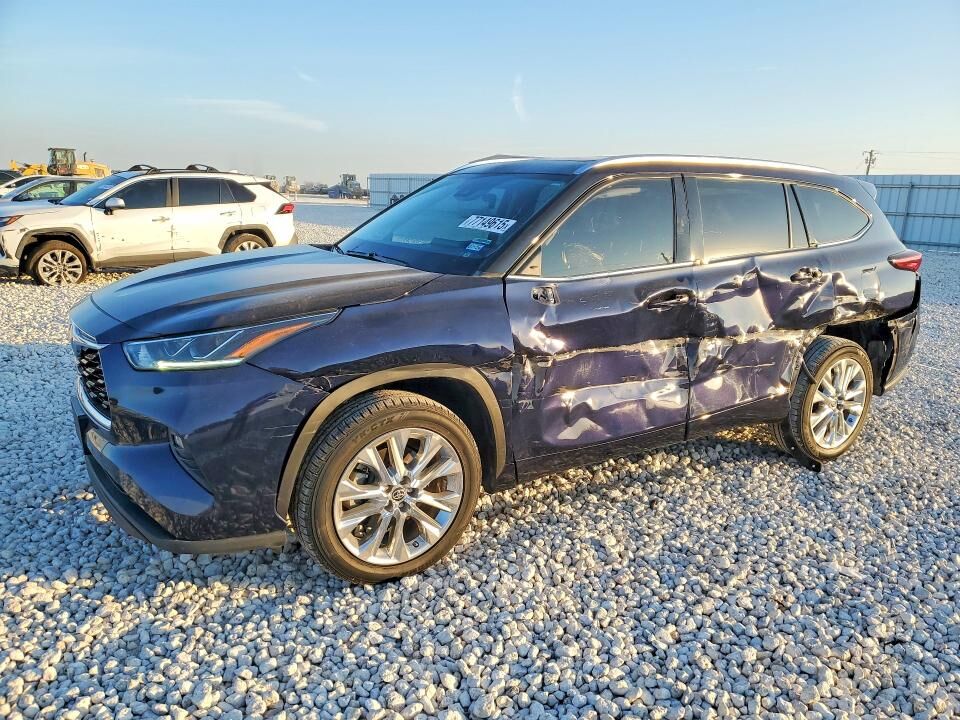 2020 TOYOTA Highlander