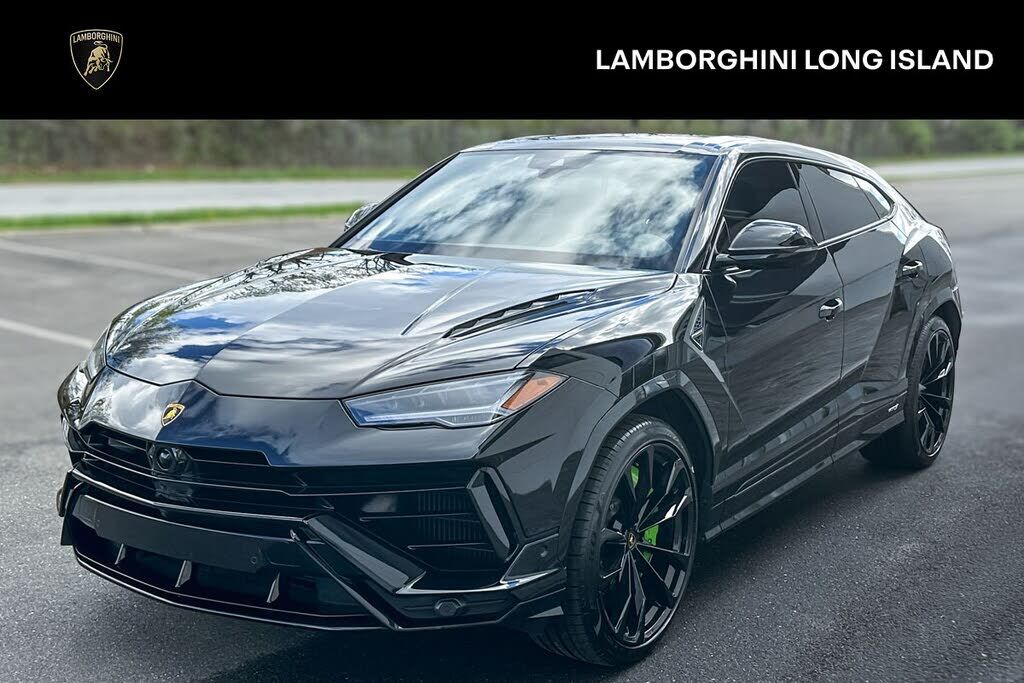 2024 LAMBORGHINI URUS