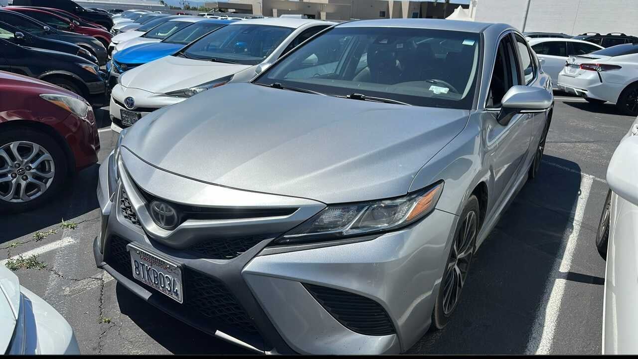 2020 TOYOTA Camry