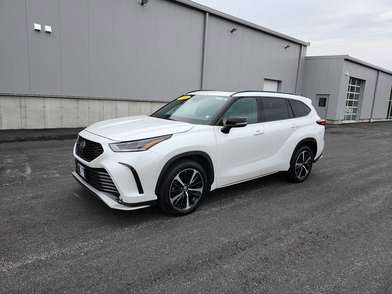 2022 TOYOTA Highlander