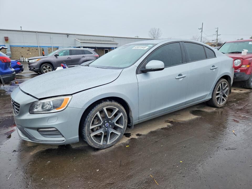 2017 VOLVO S60