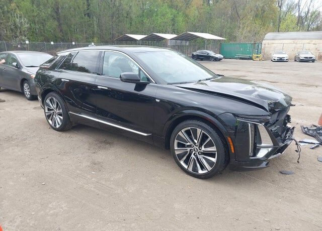 2023 CADILLAC Lyriq