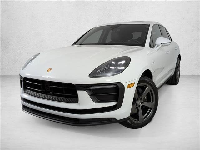 2025 PORSCHE Macan