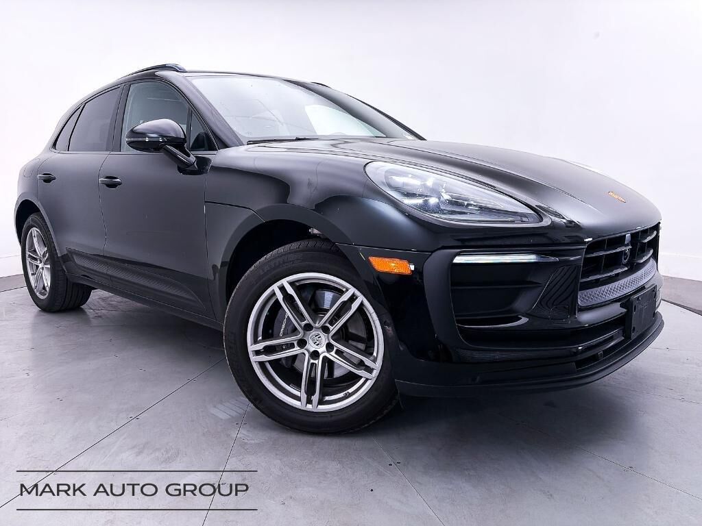 2024 PORSCHE Macan