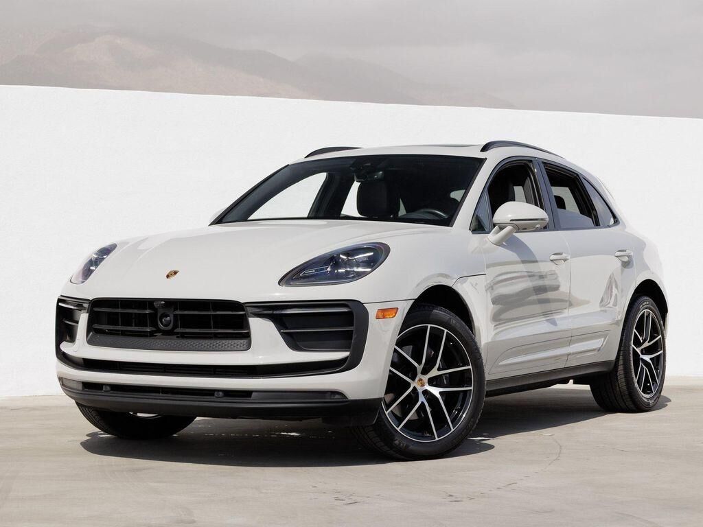 2025 PORSCHE Macan