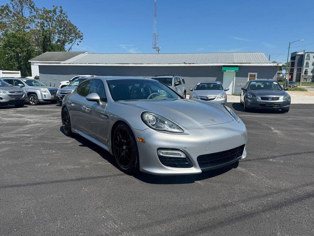 2011 PORSCHE Panamera