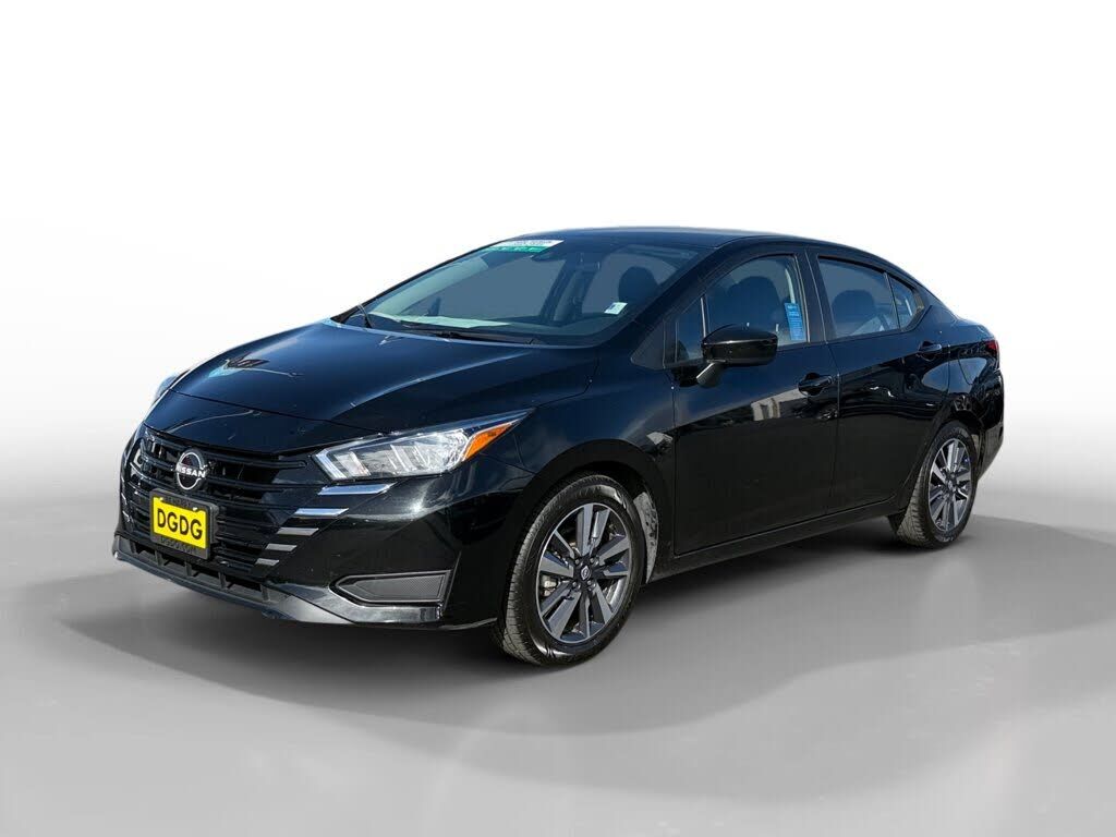 2023 NISSAN Versa