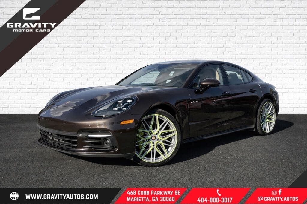 2018 PORSCHE Panamera