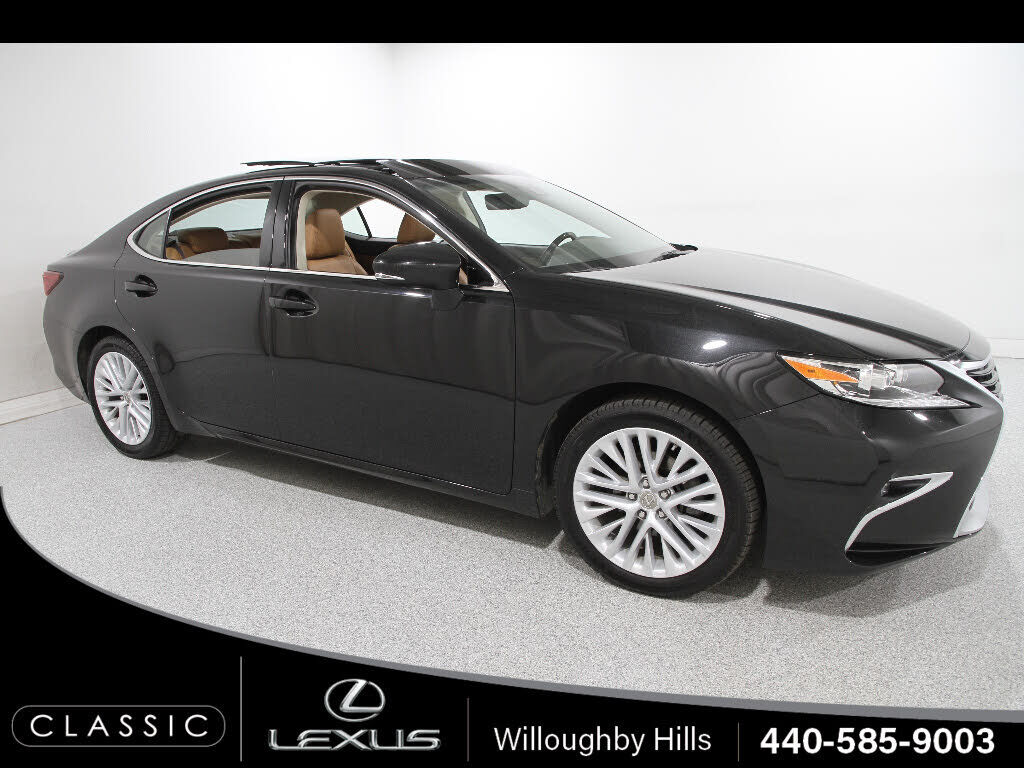 2016 LEXUS ES