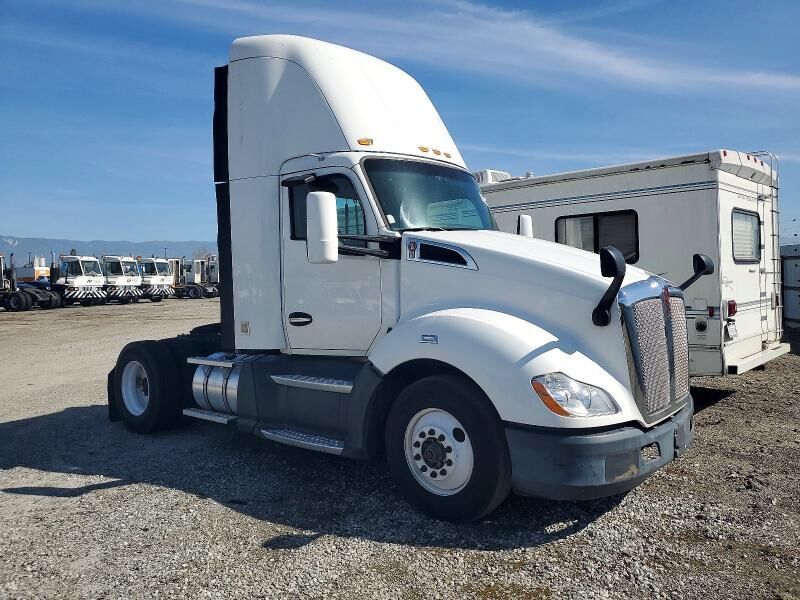 2017 KENWORTH T680