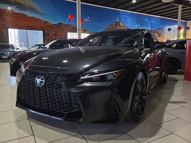 2025 LEXUS IS