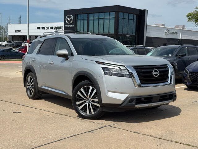 2024 NISSAN Pathfinder