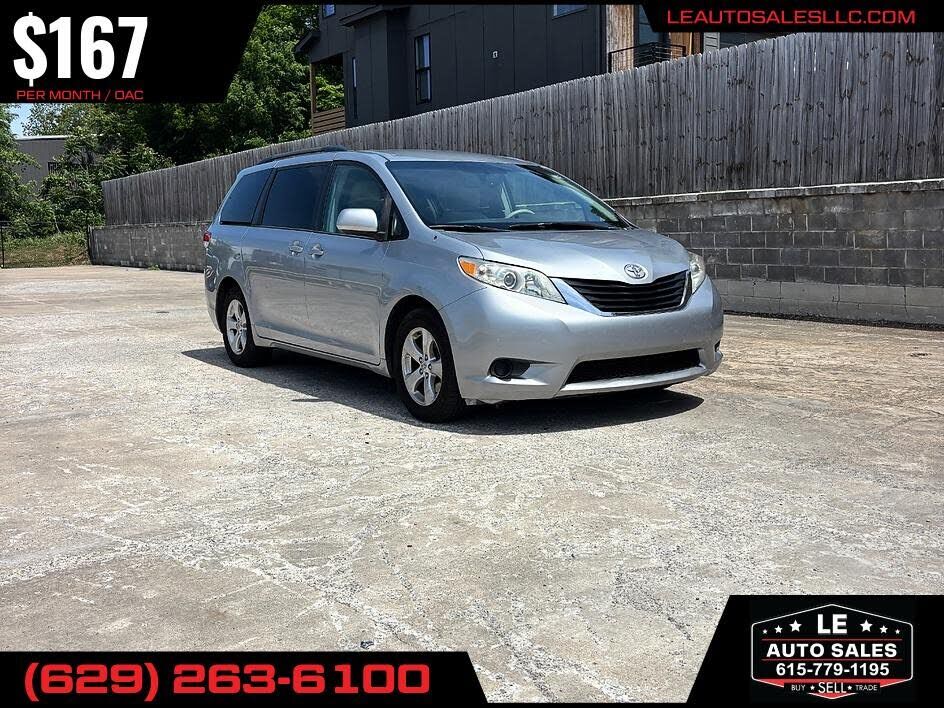2013 TOYOTA Sienna
