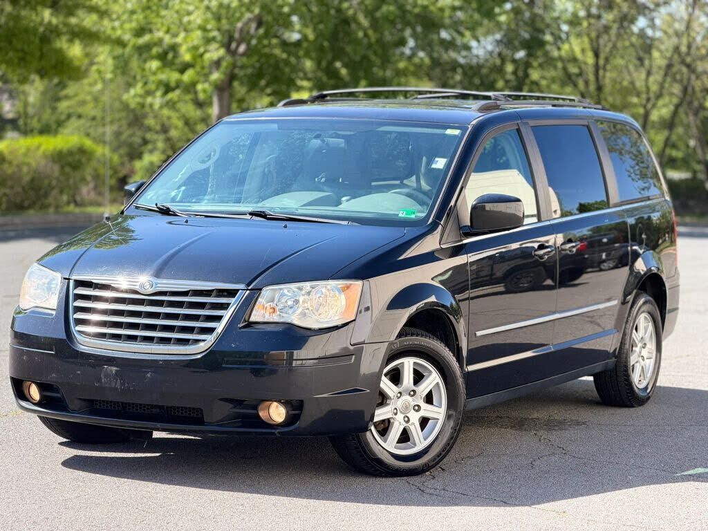 2010 CHRYSLER Town and Country