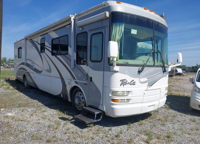 2004 FREIGHTLINER XC Chassis