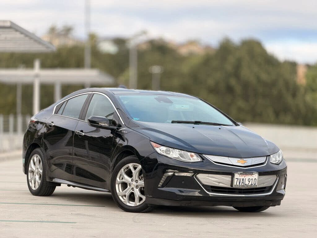 2017 CHEVROLET Volt