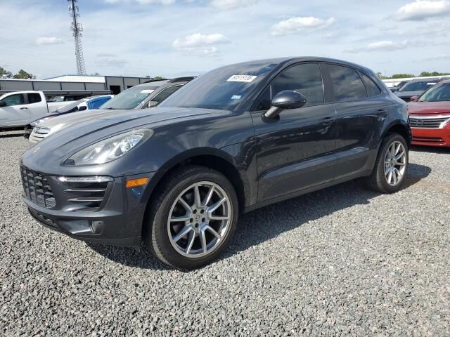 2017 PORSCHE Macan