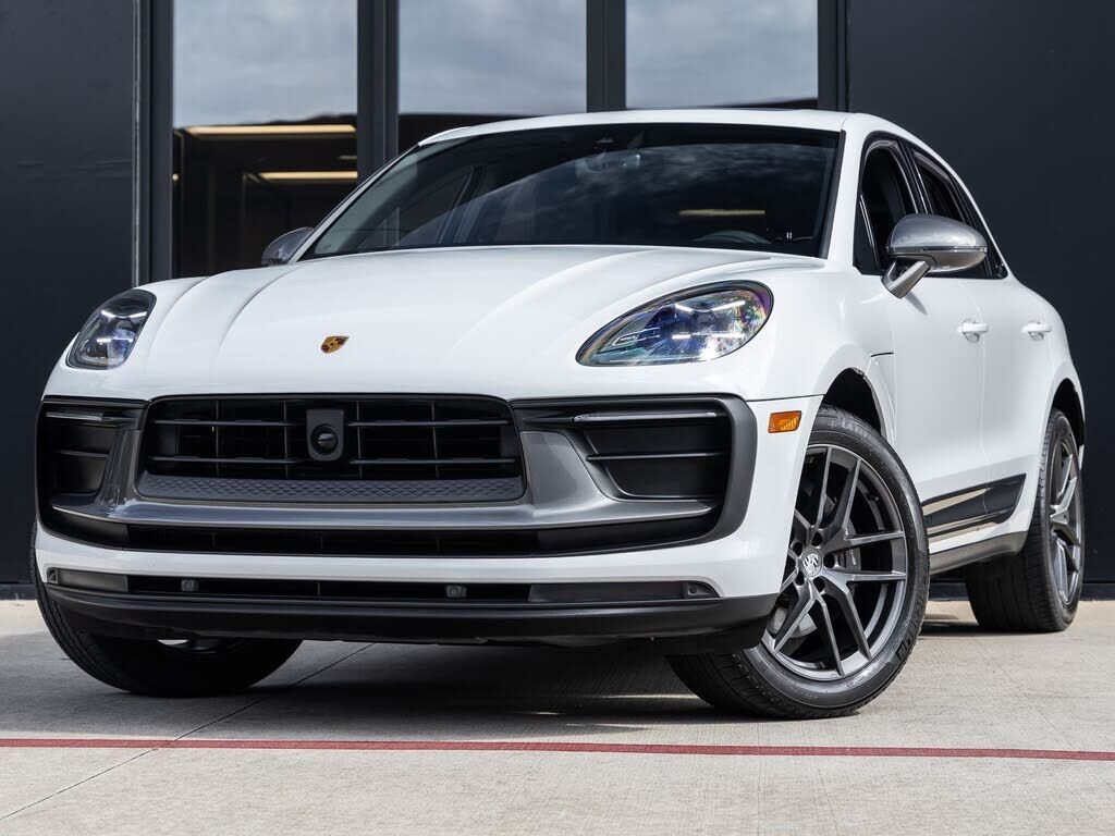 2023 PORSCHE Macan