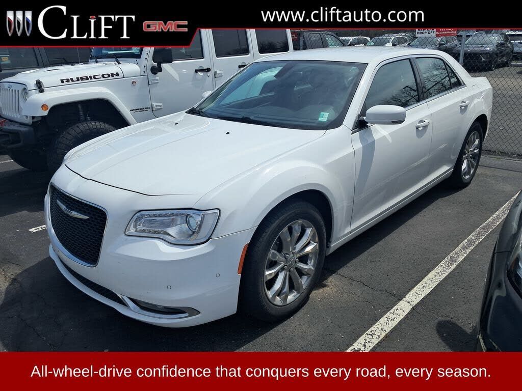 2021 CHRYSLER 300