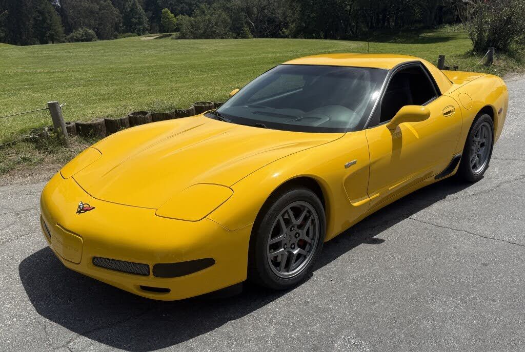 2004 CHEVROLET Corvette