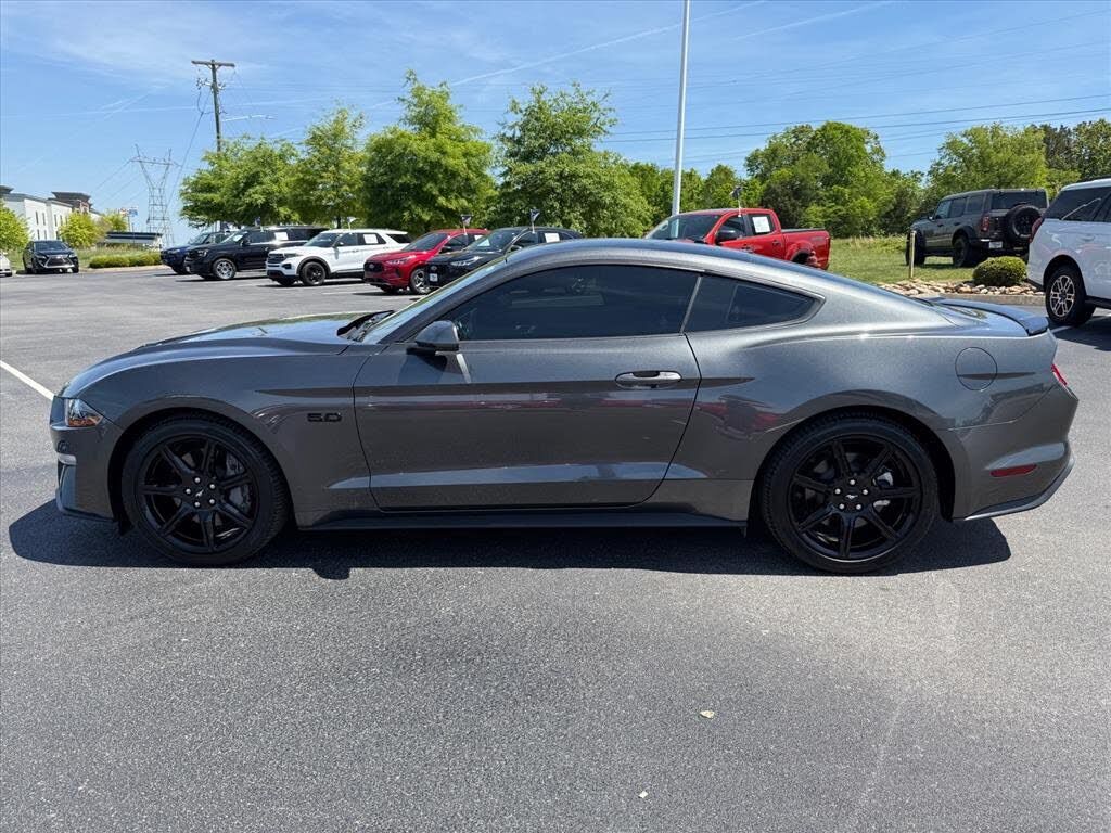 2019 FORD Mustang