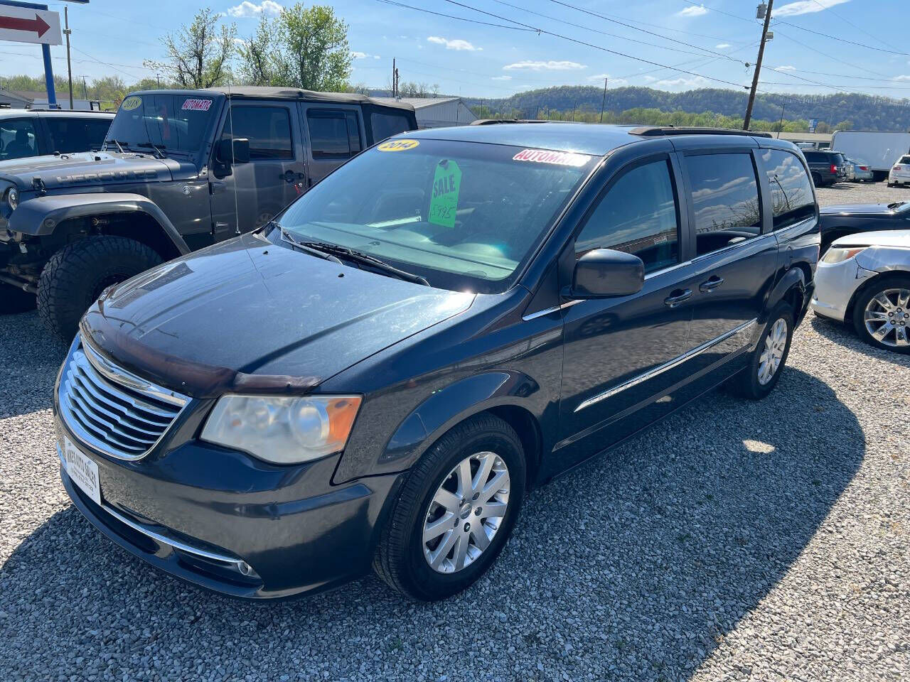 2014 CHRYSLER Town and Country