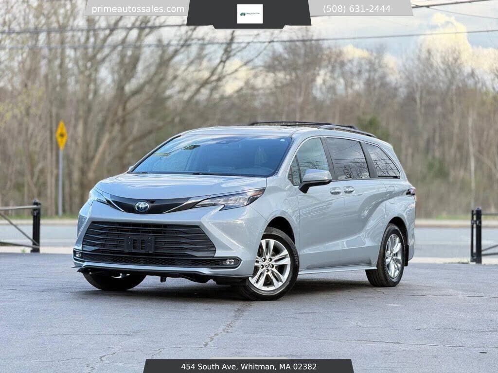 2022 TOYOTA Sienna