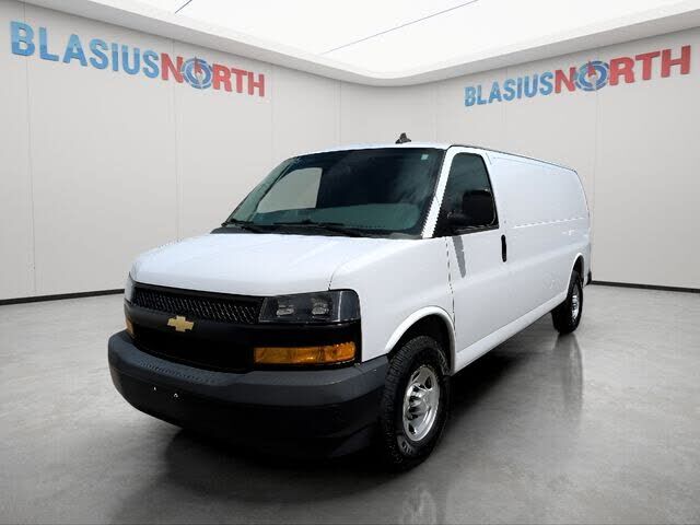 2020 CHEVROLET Express