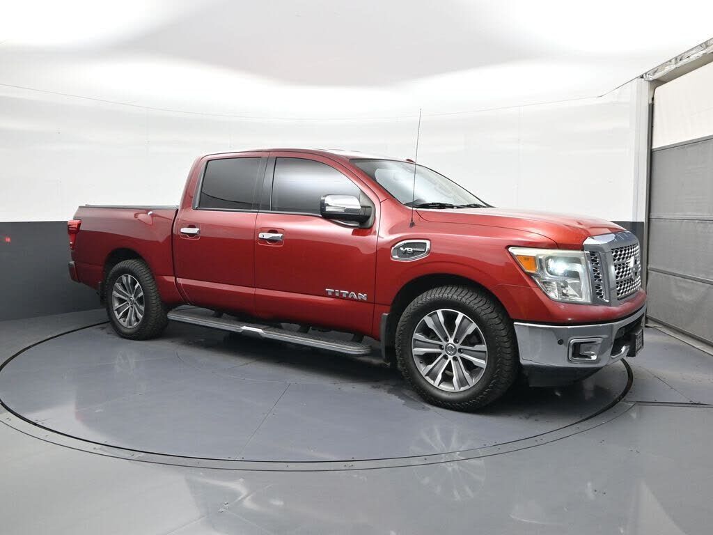 2017 NISSAN Titan