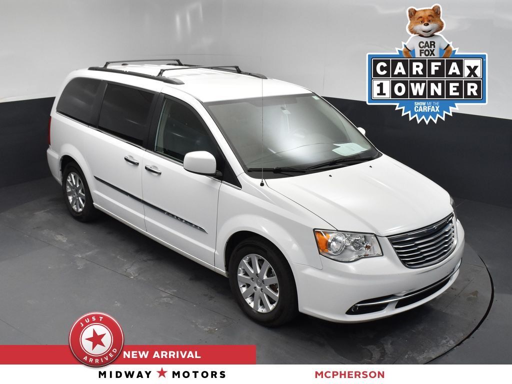 2016 CHRYSLER Town and Country