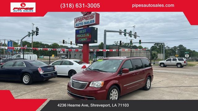 2015 CHRYSLER Town and Country
