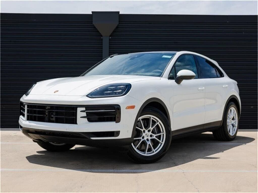 2025 PORSCHE Cayenne