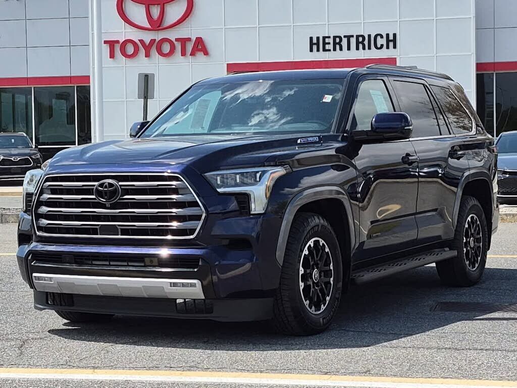 2023 TOYOTA Sequoia
