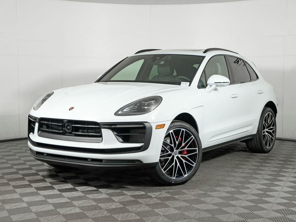 2026 PORSCHE Macan