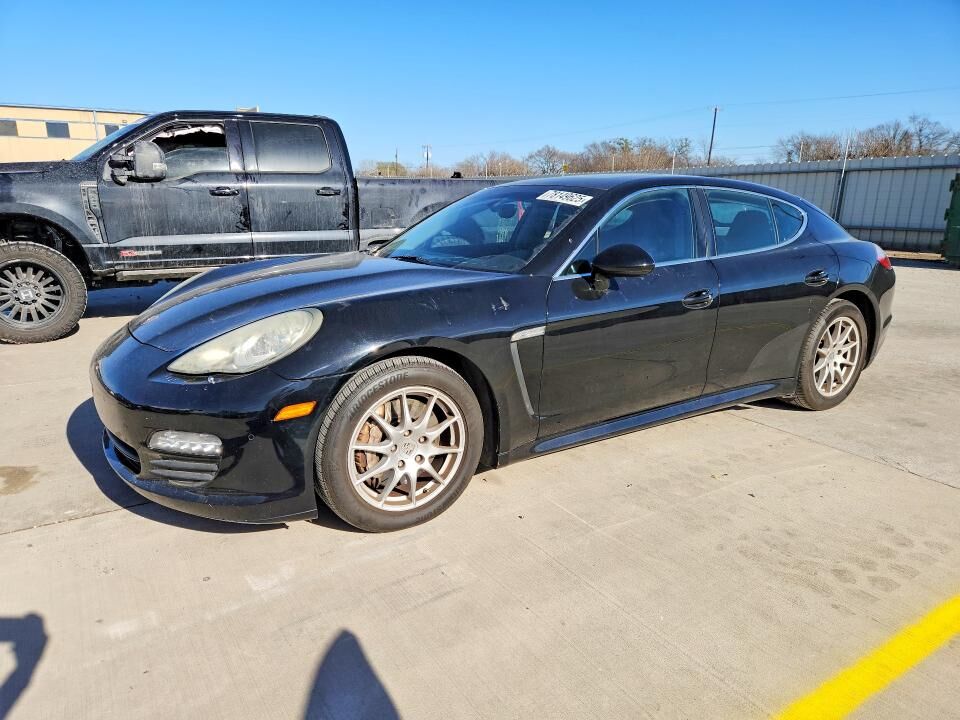 2010 PORSCHE Panamera