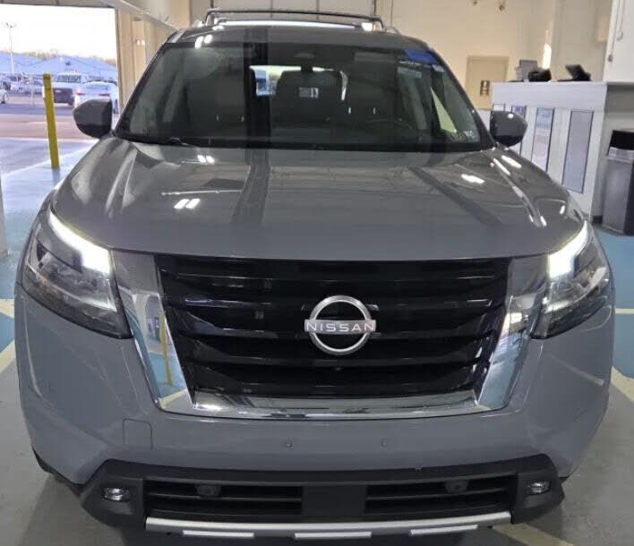 2022 NISSAN Pathfinder