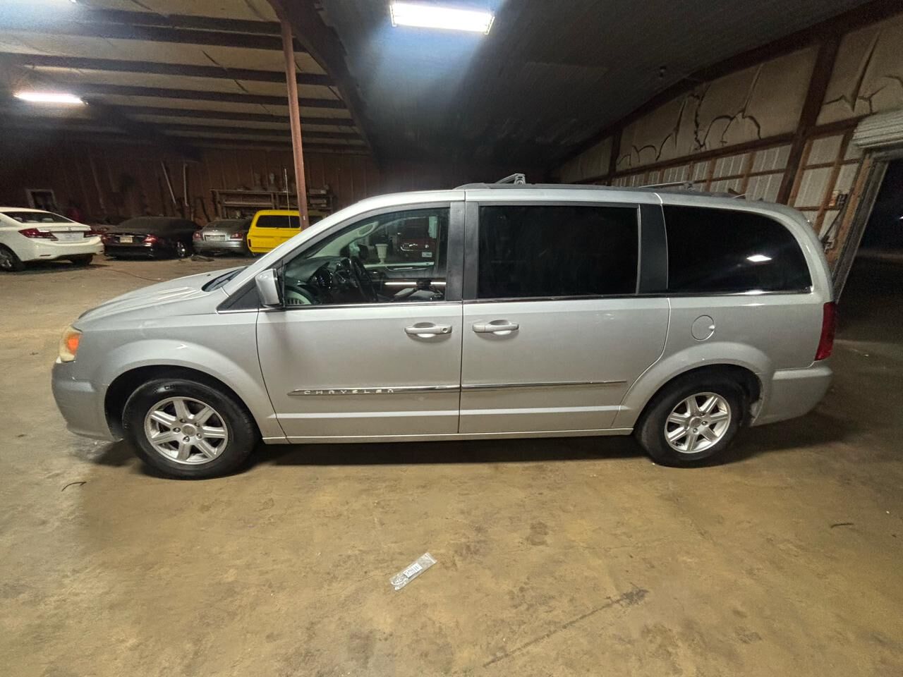 2011 CHRYSLER Town and Country