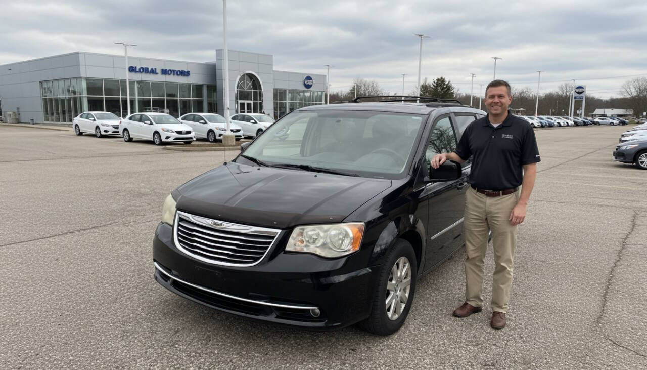2014 CHRYSLER Town and Country