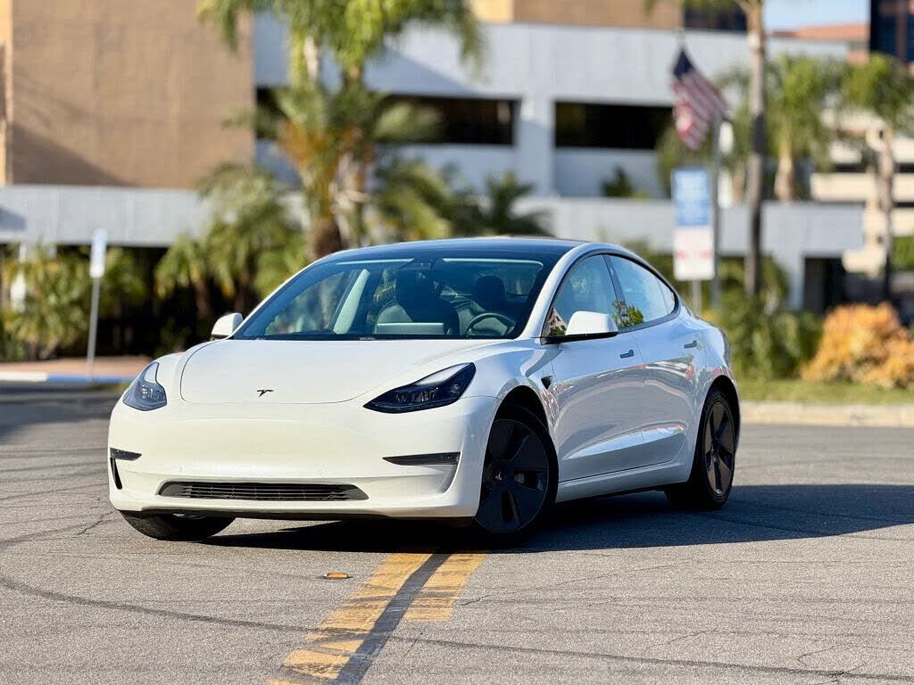 2021 TESLA Model 3