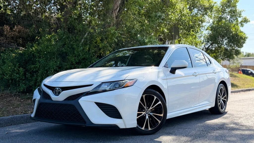 2019 TOYOTA Camry