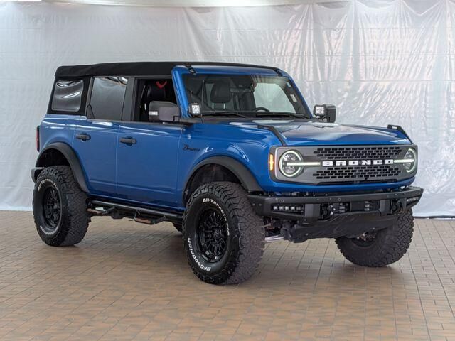 2021 FORD Bronco